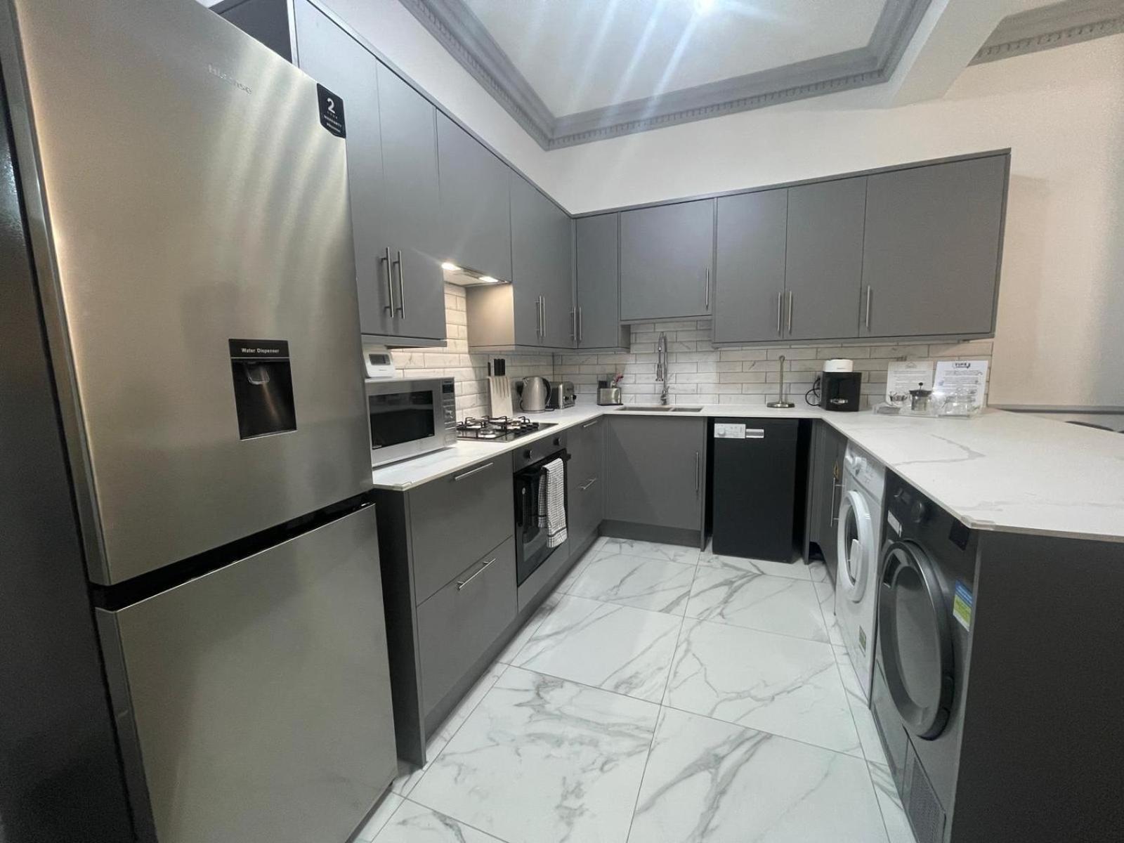 Modern & 1 Bedroom For 4 Guests In Apartment Brighton