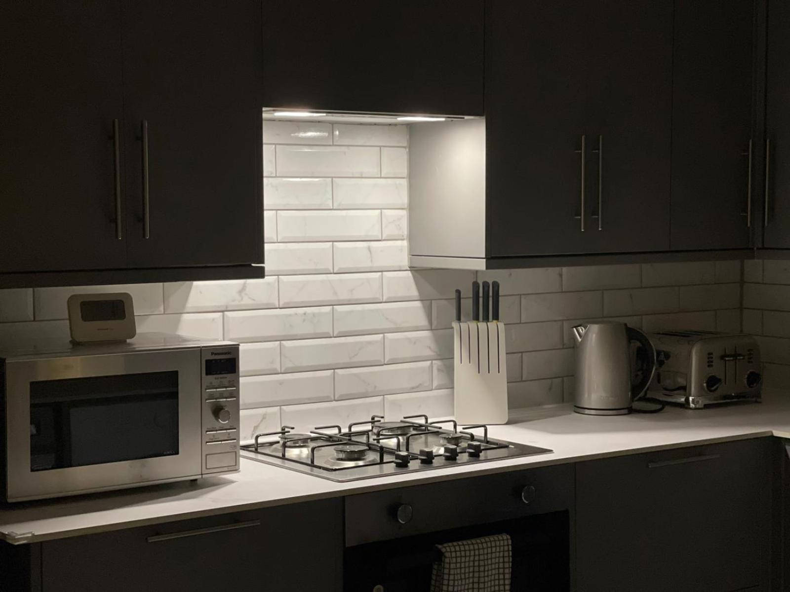 Modern & 1 Bedroom For 4 Guests In Apartment