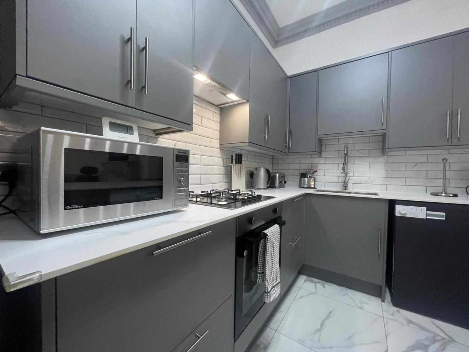 Apartment Modern & 1 Bedroom For 4 Guests In Brighton
