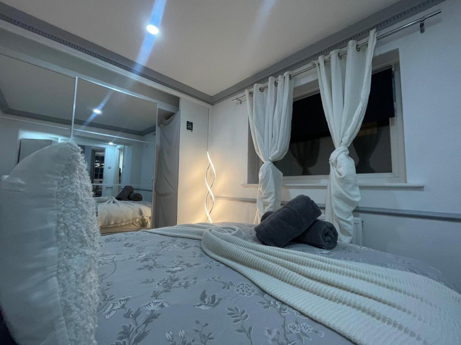 Modern & 1 Bedroom For 4 Guests In * Brighton
