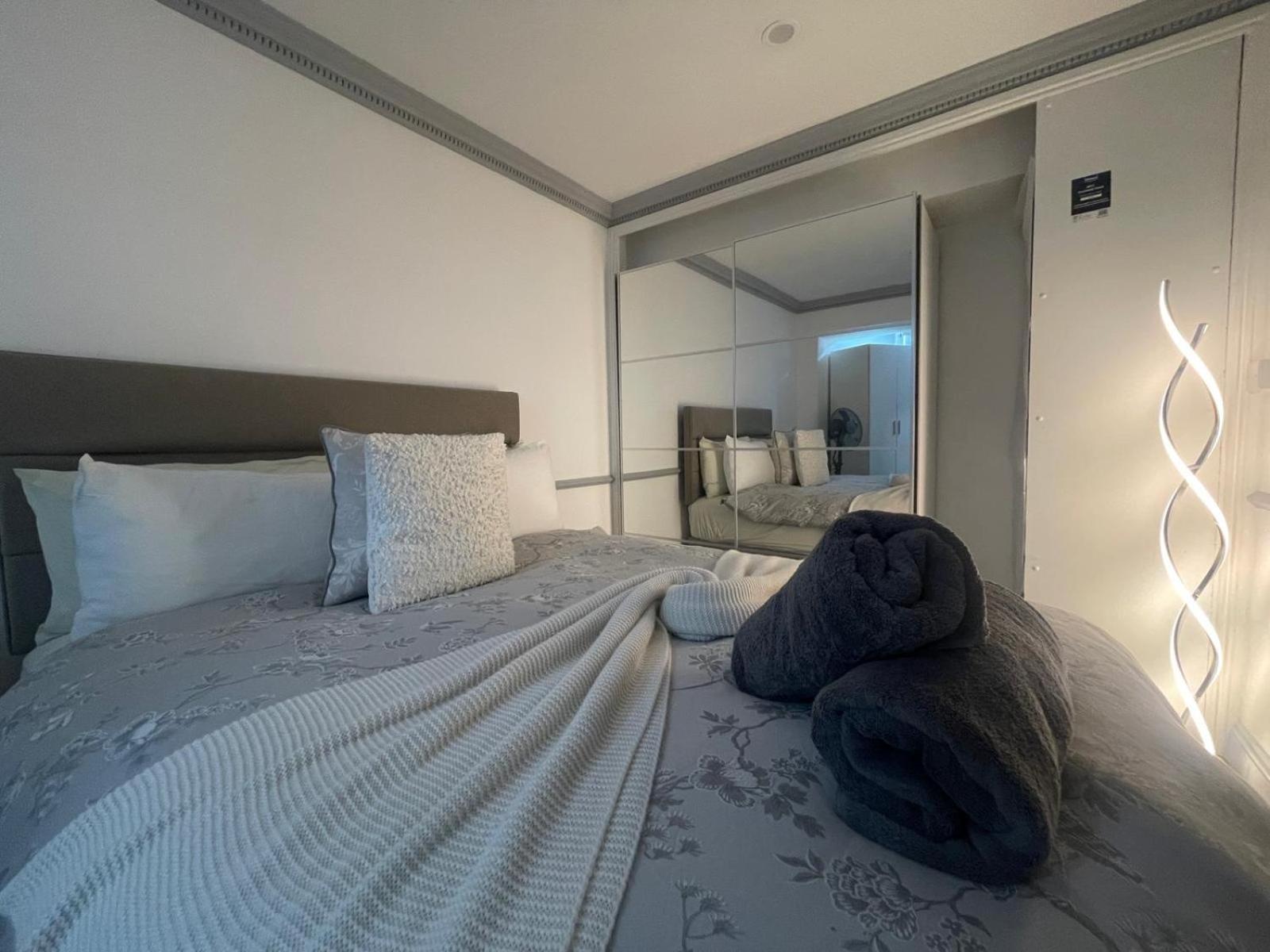 Modern & 1 Bedroom For 4 Guests In Brighton